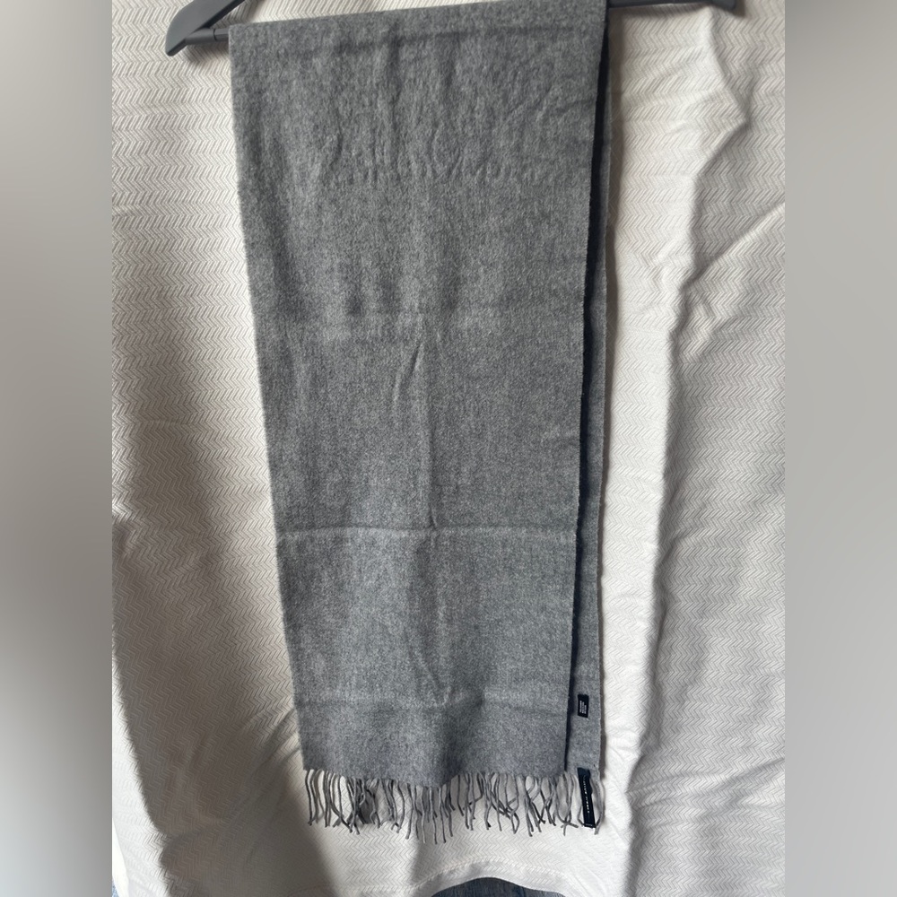 Marc Jacobs Cashmere Scarf in Gray